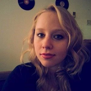 Meet your Posher, Rebekah